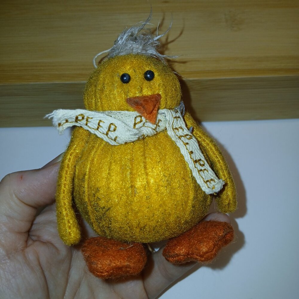 2 Spring Primitive  Easter Chicks decor - Picture 5 of 5